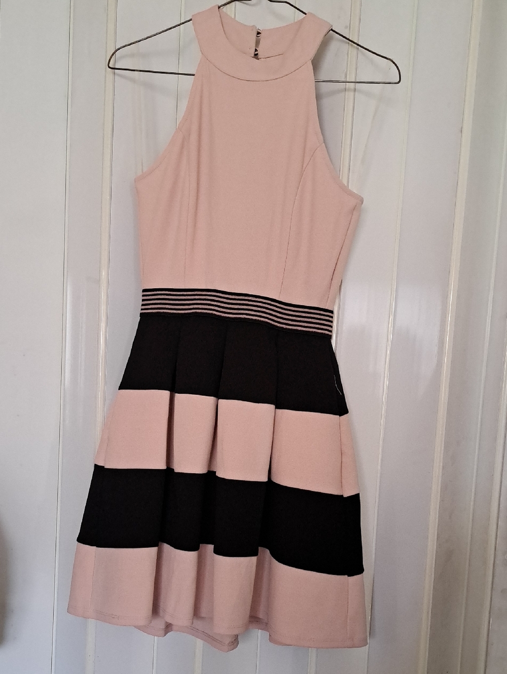 Speechless Dress - Picture 1 of 6